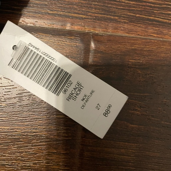 Brand new Levi Ribcage shorts - Picture 4 of 4